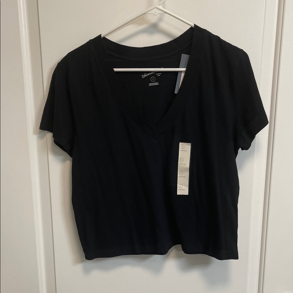 Universal Thread Black V-Neck Short Sleeve Tee